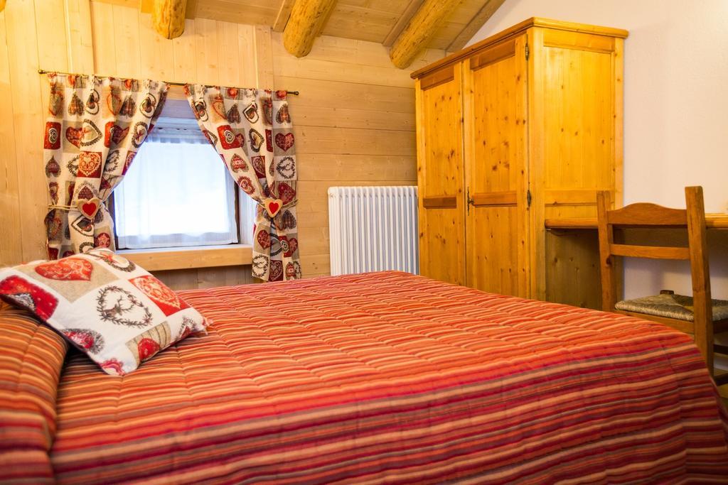 Hotel Restaurant La Barme Конье Экстерьер фото