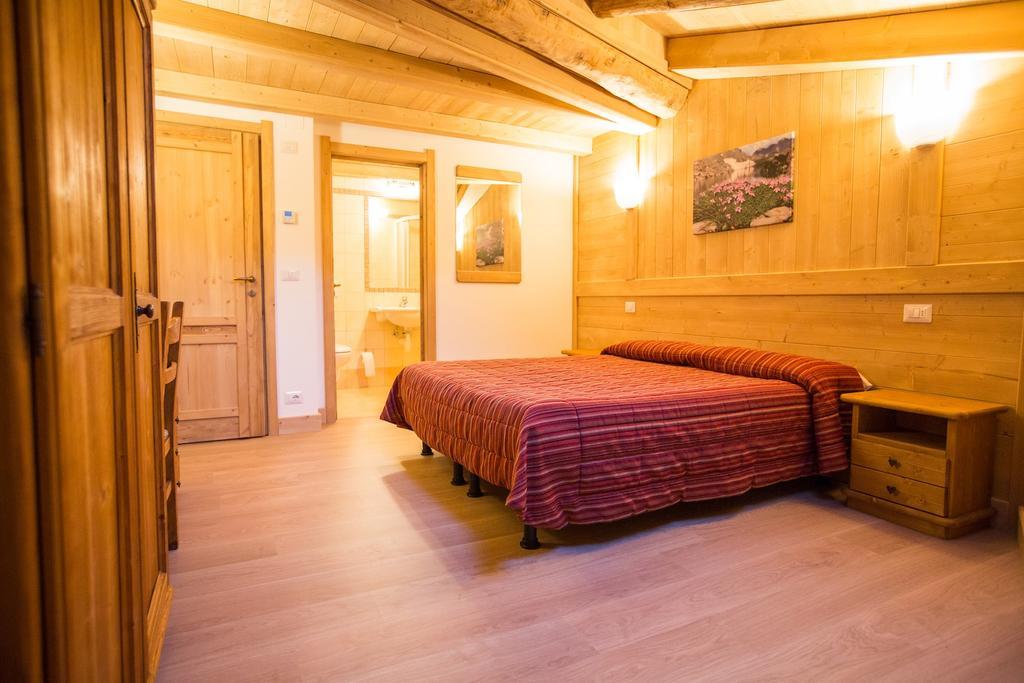 Hotel Restaurant La Barme Конье Экстерьер фото