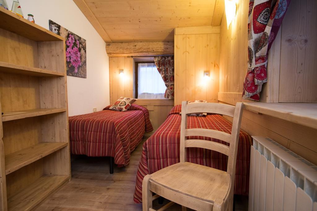 Hotel Restaurant La Barme Конье Экстерьер фото