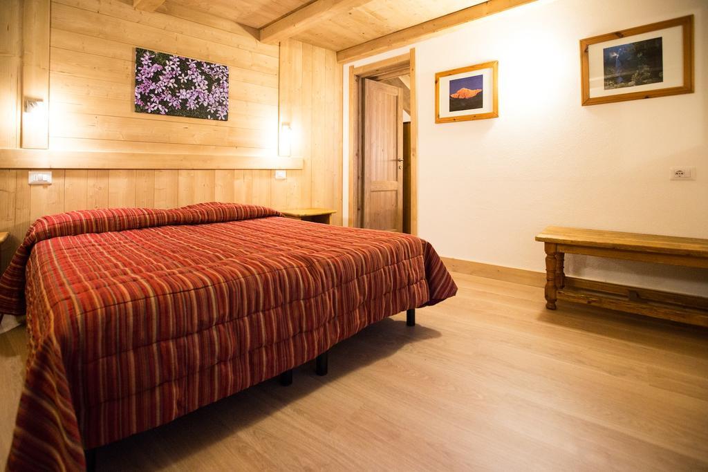 Hotel Restaurant La Barme Конье Экстерьер фото