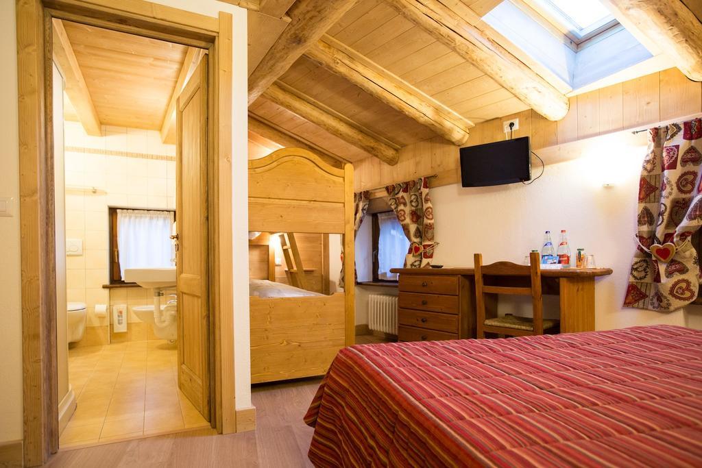 Hotel Restaurant La Barme Конье Экстерьер фото