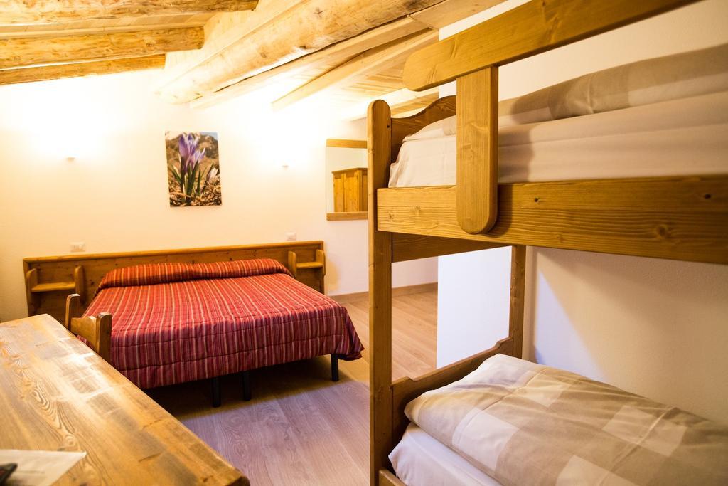 Hotel Restaurant La Barme Конье Экстерьер фото